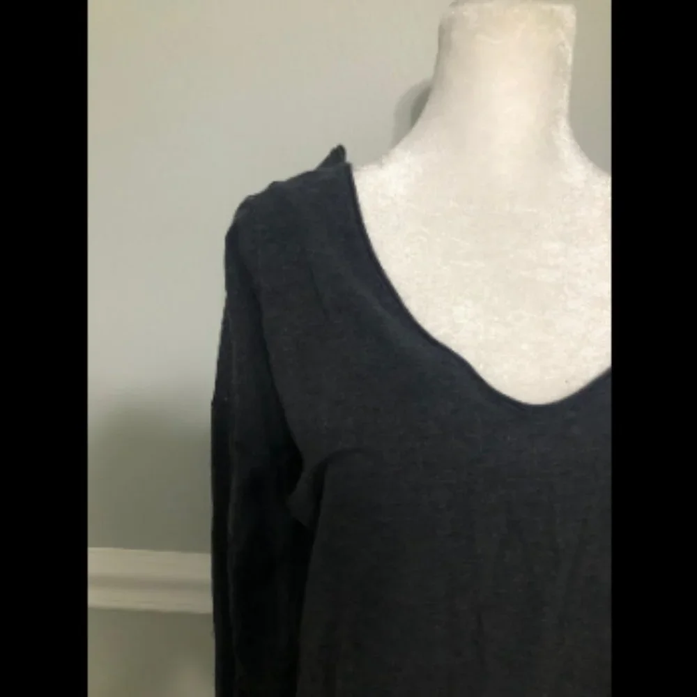 Lululemon Womens Long Sleeve Athletic Top Size 6